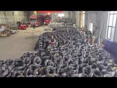 mzp Draadversperring met geringe zichtbaarheid  Militaire verdediging belemmert voortgang IJzerdraadgaas.