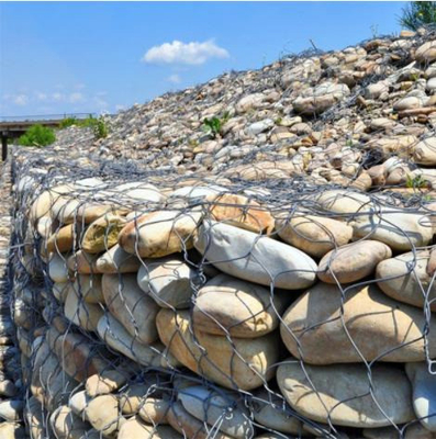 Gabion Stone Cage gebruikt om de snelheid van geconcentreerde afvoer te vertragen