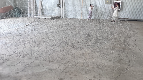 Op maat gemaakte tankdraadmaas Net Anti Tank Track Wrapping Wire Mesh Verminder tank mobiliteit