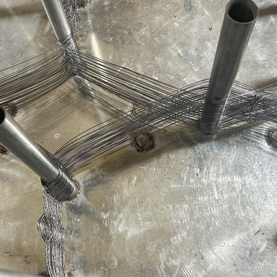 Op maat gemaakte tankdraadmaas Net Anti Tank Track Wrapping Wire Mesh Verminder tank mobiliteit