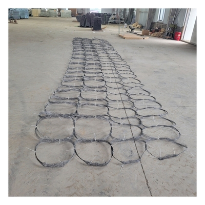 Hightech 10 X 10 X 1.4 laag zichtbare anti-tank barrière metalen mesh gebruikt voor de Oekraïense oorlogvoering