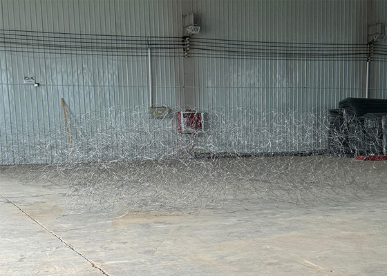Niet-explosieve barrières Wikkelnet Obstakel Tank Barrier Mesh Garland Geweven hek