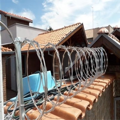 90cm CBT-65 roestvrij staal Concertina Razor prikkeldraad voor het veiligstellen van het vliegveld hek