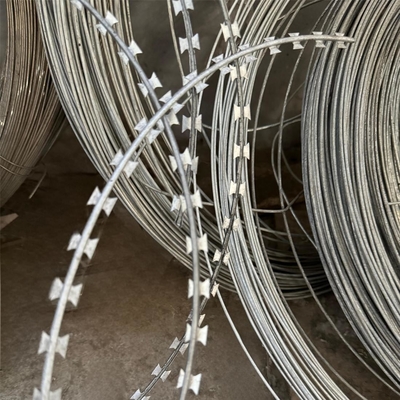 Warm gedompeld gegalvaniseerd Cbt65 Bto30 Bto-22 Roll Concertina Double Strand Razor Blade Barbed Wire