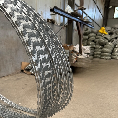 Fabrieksprijs Roestvrij staal Razor Wire Prijs Concertina Razor Blade Barbed Wire Fabrikant