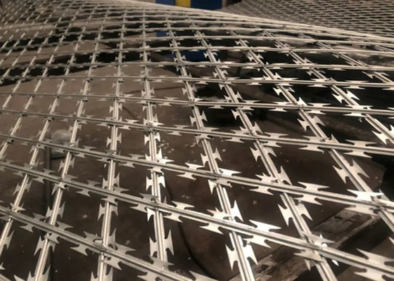 Nieuw type beschermende net spoel Diameter Razor prikkeldraad voor beveiligingsfaciliteiten