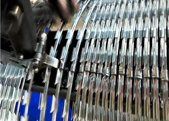 Cbt 65 Elektrisch gegalvaniseerd prikkeldraad met hoge beveiligingsbescherming