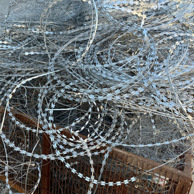 Gegalvaniseerd anti-klimbeveiligingshek met BTO-22 Concertina Razor Barbed Wire