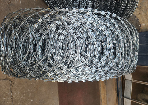 Gegalvaniseerd materiaal Razor Barbed Wire voor roestbestendige bescherming