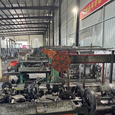 China Factory hoogwaardige leverancier verkoopt gegalvaniseerde prikkeldraad tegen diefstal prikkeldraad tegen lage prijs