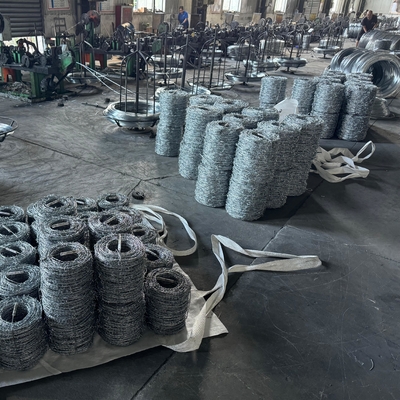 Groothandel High Tensile Twist Galvanized Barbed Wire 14 gauge met 3 of 4 inch barb afstand