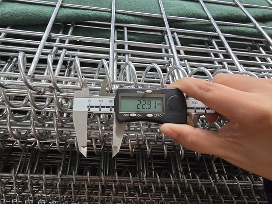 Zwaar gegalvaniseerd bekleed gaasnet Gabion bastions Defensief barrière systeem