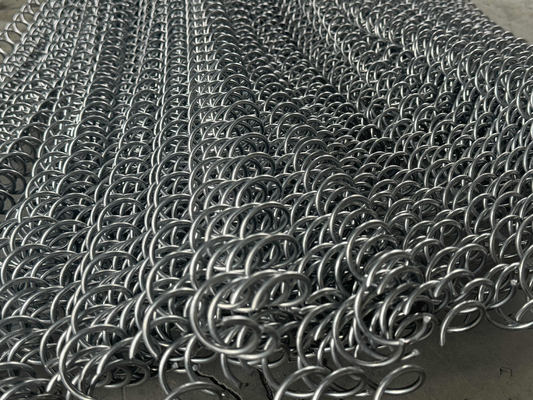 Hoge treksterkte Defensieve zware belasting hoge overstroming Bastion Sand Wall Hesco Barrier Fence voor schietbereik