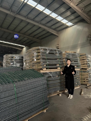Oppervlak Hot Dip gegalvaniseerd 200g/m2 Bastion Barrier Muur Defensive Barrier For Protection