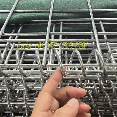 Anti-roest 4,0 mm gegalvaniseerd gelast Gabion Box bekleed Geotextiel stof voor defensieve barrière zand gevulde bastion muur
