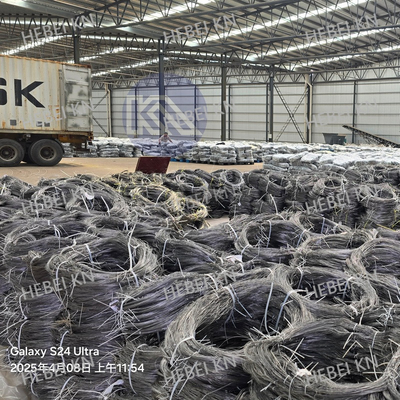 Onopvallende band barrière draad mesh anti tank draad 10 X 10 X 1,4 M Low-Visibility MZP Putanka Voor Oekraïne