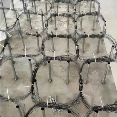 KN Tank Barrier Wire Mesh Anti Tank Track Wrapping Net Vermindert de mobiliteit van tanks in Oekraïne