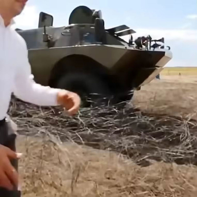 Gegalvaniseerde geavanceerde anti-tank draad net in geweven in ringen tank sporen wond net