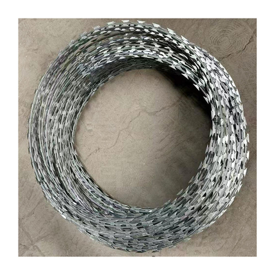 Fabriek CBT-65 Razor Coil Draad Warm gegalvaniseerd Lage prijs PVC bedekte hek rol