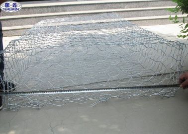 Met een laag bedekt pvc galvaniseerde 2mm Gabion Hexagonaal de Draadnetwerk van de Muur Behoudende Muur