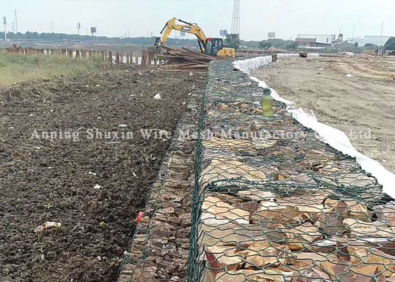 Drie Verdraaid Weefsel 3.4mm Steen Gevuld Gabions Gegalvaniseerd Hexagonaal Draadnetwerk
